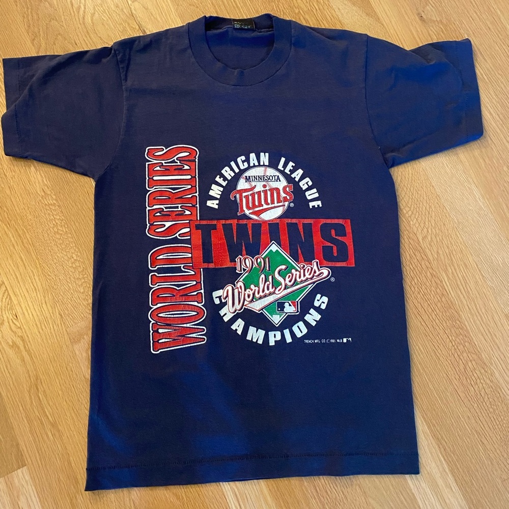 Minnesota Twins MBL Vintage 1991 World Series Champions Blue Tee Shirt / Size S